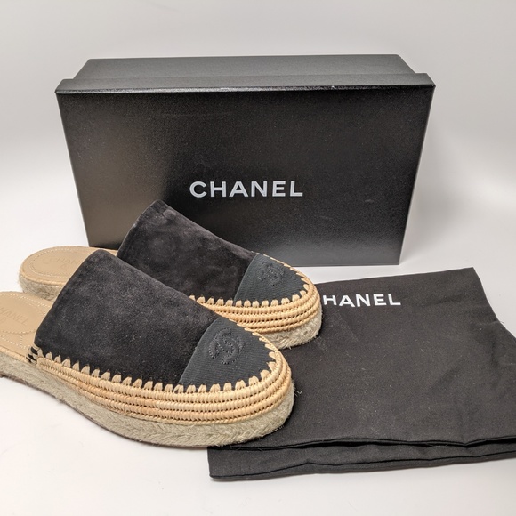 SOLD Chanel Suede CC Espadrille Mules - Picture 8 of 8